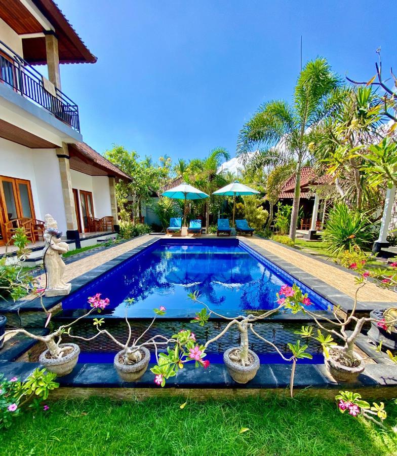 Radya Homestay Nusa Lembongan  Exterior photo