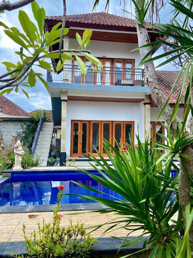 Radya Homestay Nusa Lembongan  Exterior photo