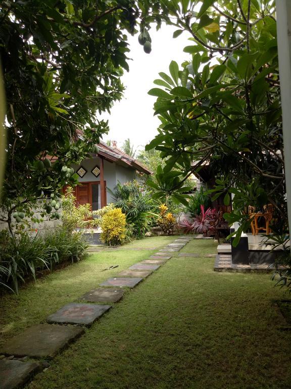 Radya Homestay Nusa Lembongan  Exterior photo